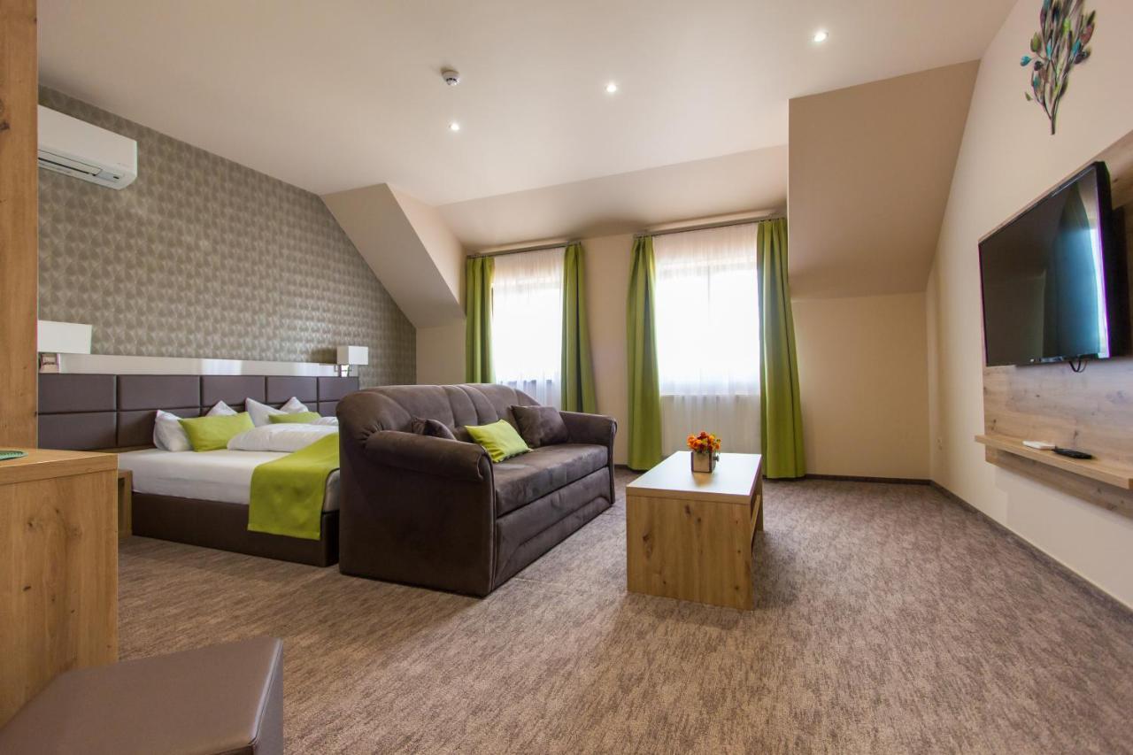 Veresegyház Veres Motel מראה חיצוני תמונה